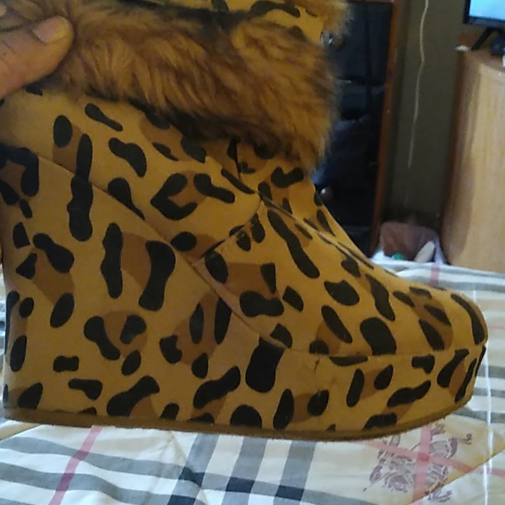 Boots - Picture 2 of 2